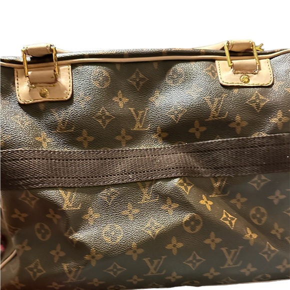 (Not Authentic) Designer Signature laptop Case - Picture 2 of 8